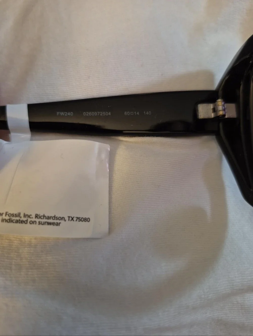 NEW OLD STOCK / NWT Fossil Sunglasses